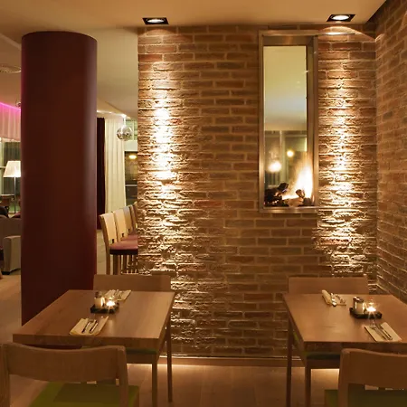 Pentahotel Hotel 4*