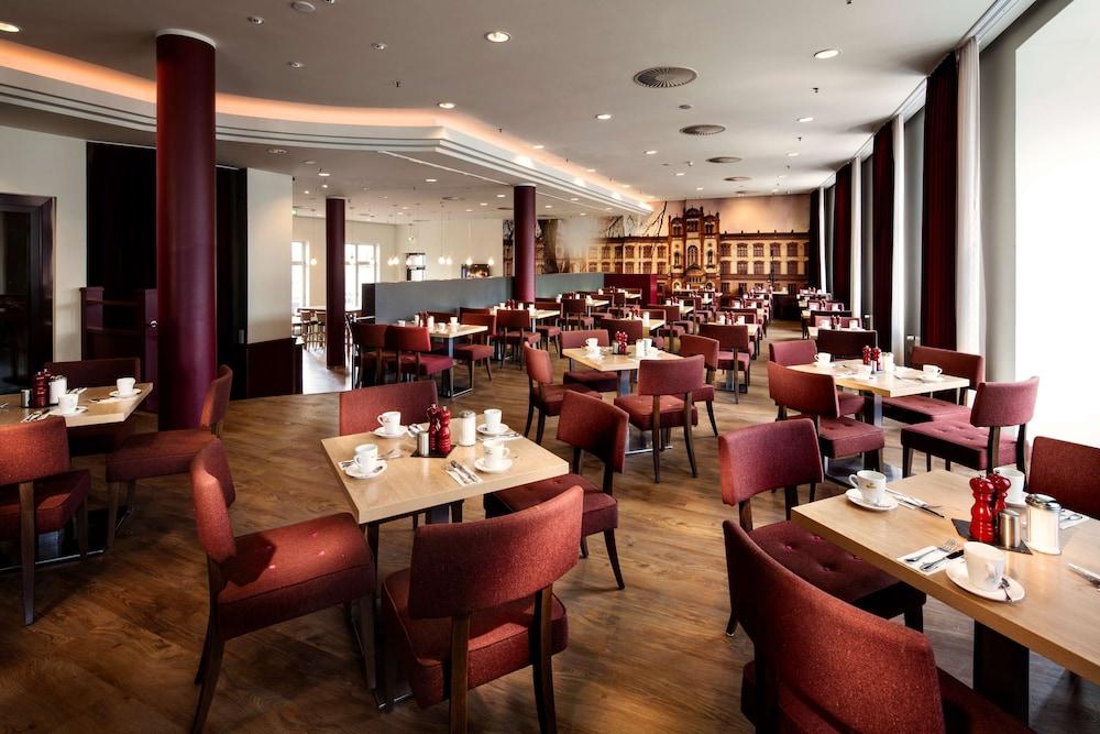 Pentahotel Hotel 4*