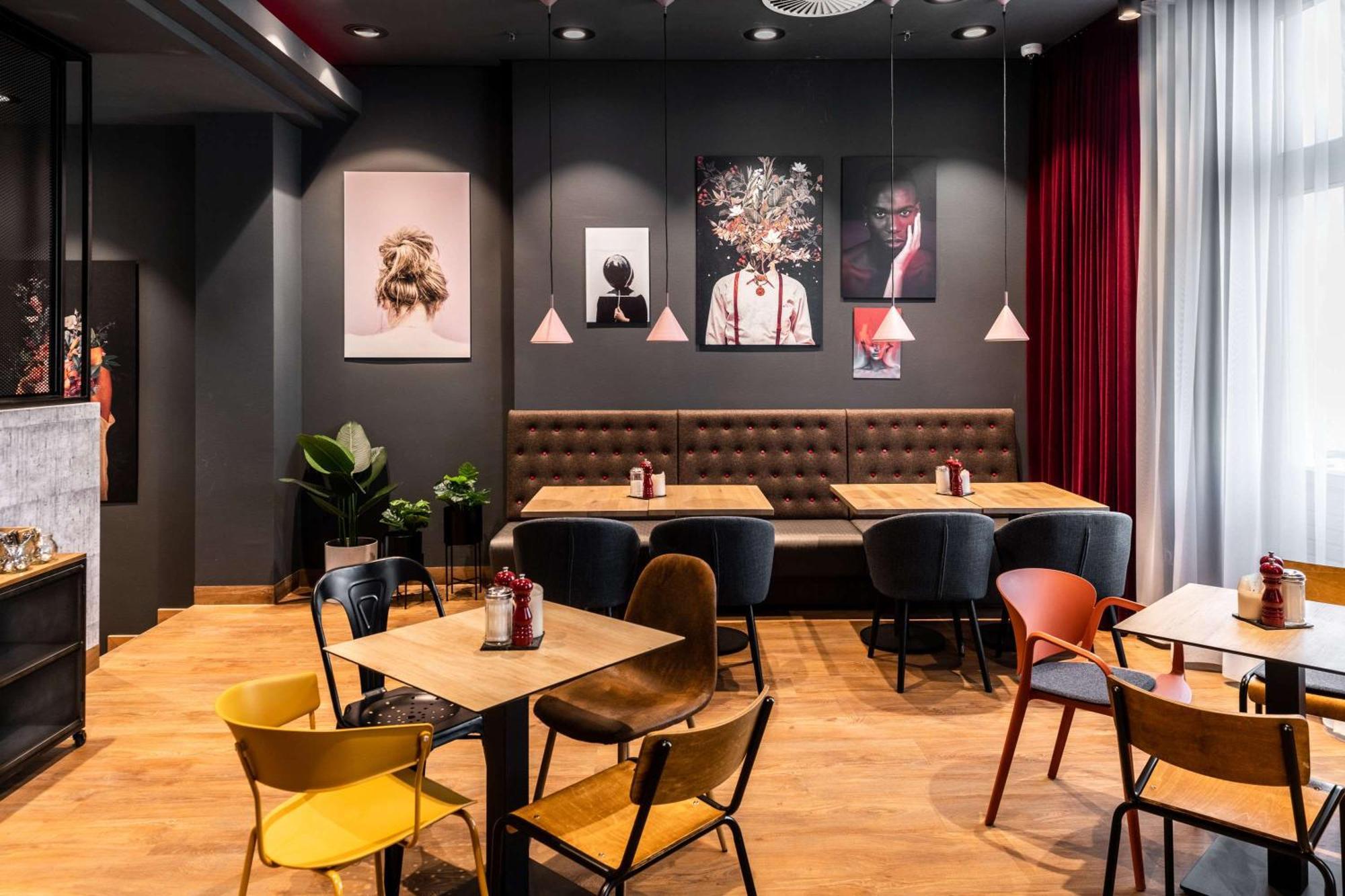 Pentahotel Hotel 4*